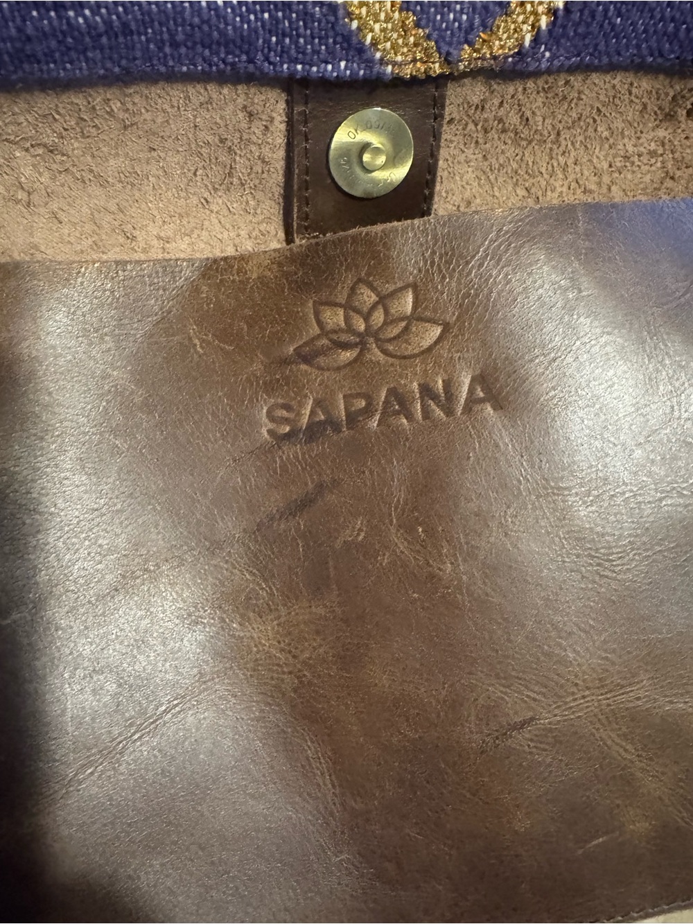 Sapana Tote Bag with Geometric Gold Pattern - Purple Woven - Picture 3 of 9